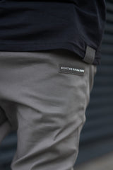 VANTAGE TROUSERS - CHARCOAL